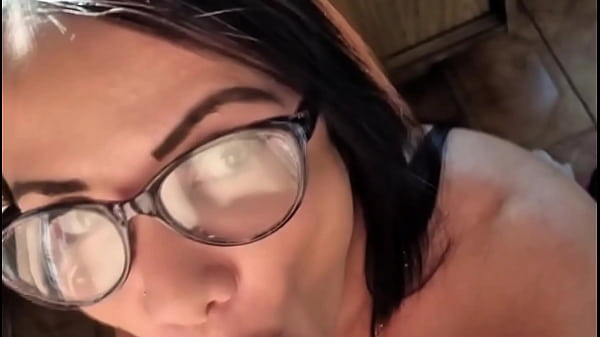 Nonton Nerd Chupa Pau Do Patr&atilde;o thumbnail