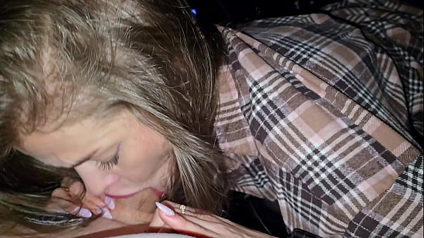 Play MP4 - A married slut riskily sucked a taxi driver's dick&period;