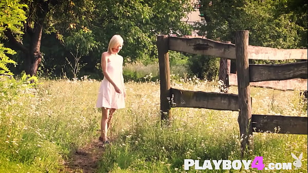 Hot babe zazie exposed amazing body after hot striptease