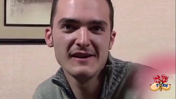 Play MP4 - Compa&ntilde;eros de trabajo vienen a grabar porno