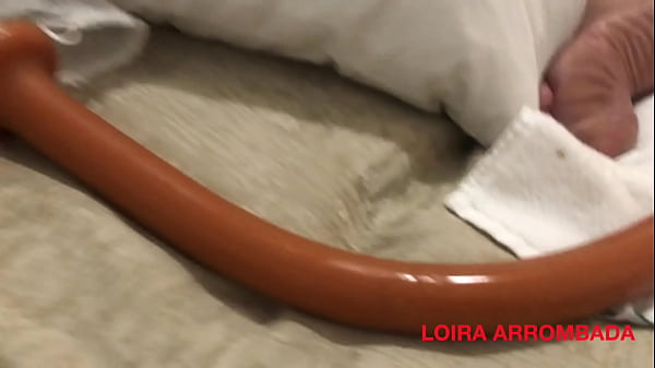 Play MP4 - MINHA PRIMEIRA VEZ ENFIANDO UM PLUG DE UM METRO DENTRO DO MEU CU ARROMBADO &vert; VEJA OUTROS V&iacute;DEOS COMPLETOS NO MEU XVIDEOS RED