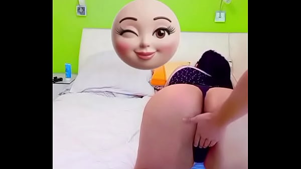 MILF_with big_tits amateur and big ass likes_to be filmed to_get turned on 1