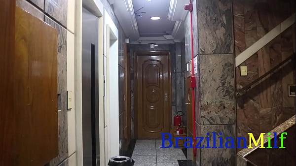 Nonton Negao Do Pau Imenso Mete Tudo No Cu Da Milf Greluda thumbnail