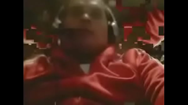 Skype : EL CHOCO gay guy masurbating 