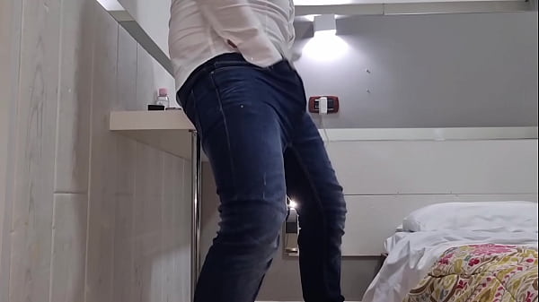 ANSIMA, GEME E SBORRA FORTE | DIALOGO IN ITALIANO - SBORRATA IN PRIMO PIANO CON UN CAZZO ENORME 