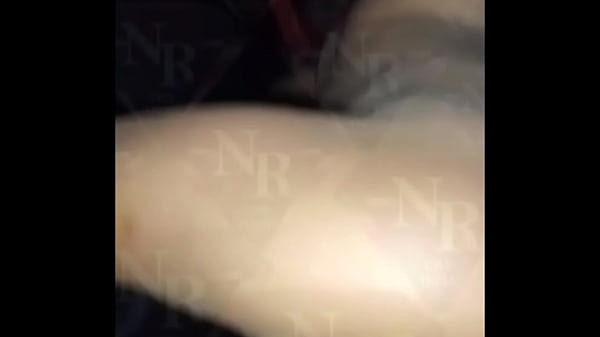 Nego_Rubi tem_uma rola enorme_e grossa olha ele fodendo essa_safada