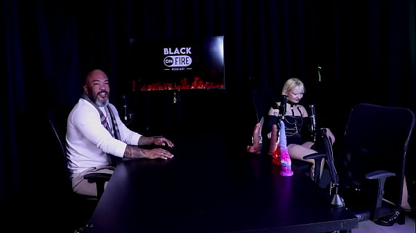 Mostrou seus brinquedinhos sexuais o pau preferido pra colocar no cu e a tatuagem no peito nath wolowski & waifus juice watch sheer red 