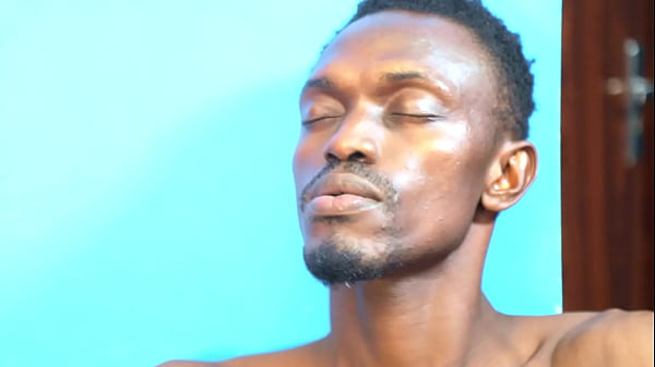 Play MP4 - Naija Ebony Maturbating Her Pussy Because of BBC