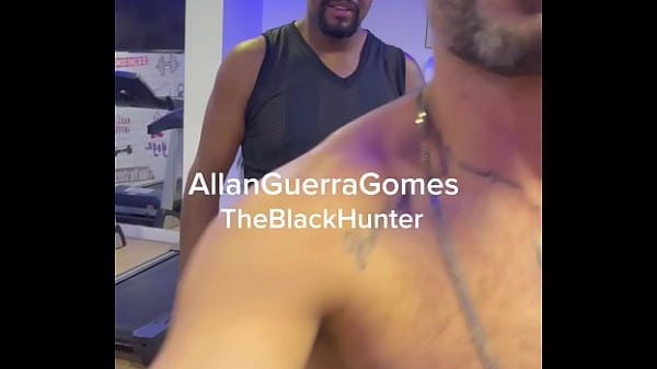 Play MP4 - Fui dar aula de preparo f&iacute;sico para artes marciais &lpar;luta&rpar; para meu aluno safado e acabou na sauna