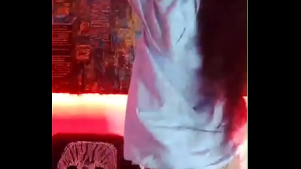 Play MP4 - Intense perreo dancing with Karol g and Alicia Keys in my first live&comma; watch it until the end if you want to cum with me&period;  I masturbate on cam for you&comma; FACE B