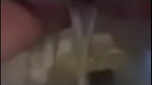 Isabella Holloway Peeing thumbnail