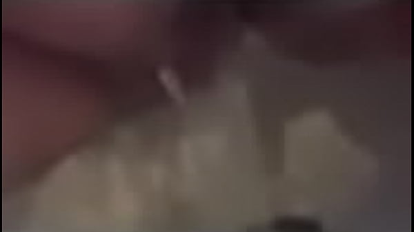 Isabella Holloway Peeing