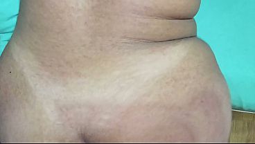 O coroa deu duas sem tirar deixou minha bucetinha cheia de porra