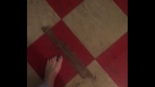 Nonton Dirty Feet thumbnail