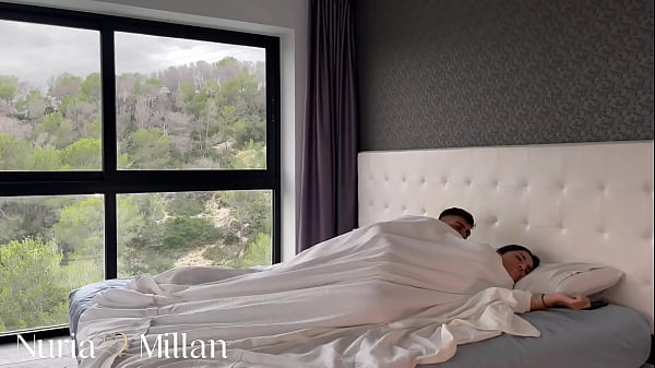 A morning massage turns intoan intense anal