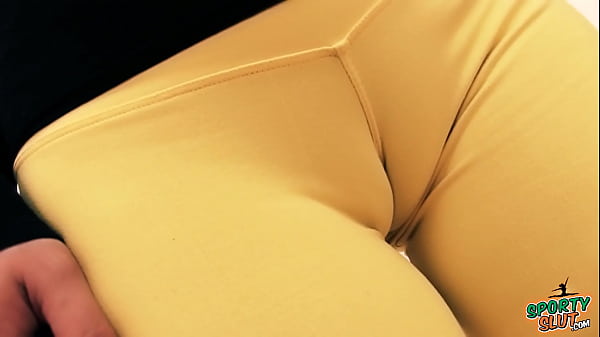 Play MP4 - Cameltoe Worship - Amateur Brunette Wearing Tight Lycra Pants