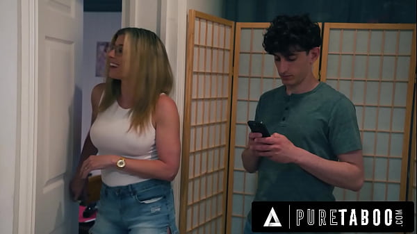 PURE_TABOO Cunning Cory ChaseBlocks_Stepson_At Door_While Husband Fucks His_Naive GFLeana Lovings