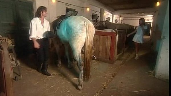 Nonton R-32 thumbnail