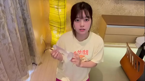 Nonton まだ性の知識がない状態でオナニーする笑顔が可愛い女子大生。はぁはぁいいながら気持ちよくなる thumbnail