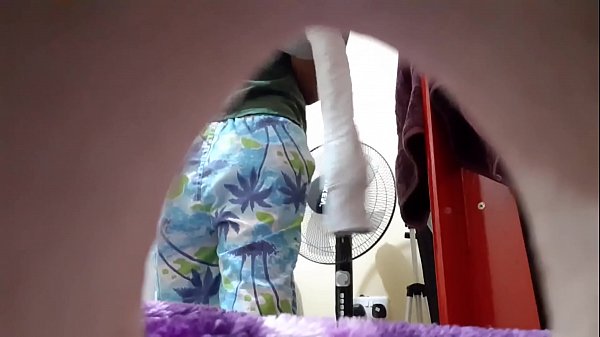 Play MP4 - Indian Stepsister Hidden Camera Spying On Me Naked &lpar;5&rpar;