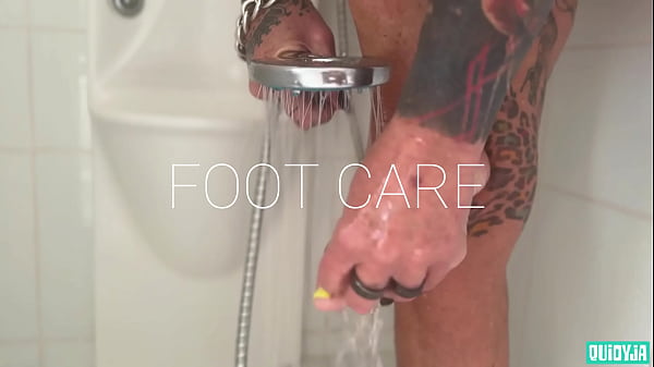 Wet & wild shower foot indulgence 