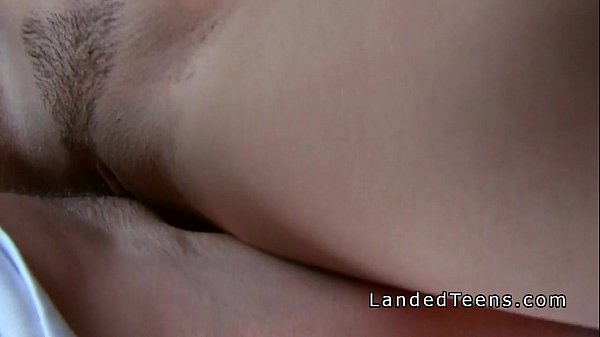 Teen pays ride to stranger with sex_in his car in_public