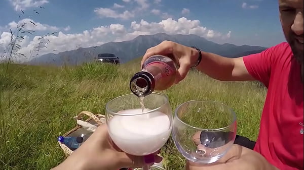 FUCKING CRAZY HOLIDAYS UNCENSOREDepisode3 OUTDOOR FUCK_SURROUNDED BY MOUNTAINS_INCL PISSING