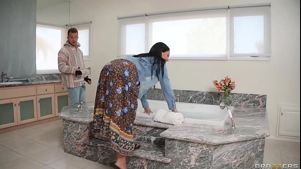 Play MP4 - Hitching a Ride - Maya Woulfe &sol; Brazzers  &sol; stream full from www&period;zzfull&period;com&sol;bj