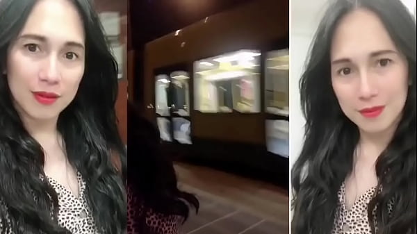 Play MP4 - beautifull ladyboy masturbate and show her cock in public