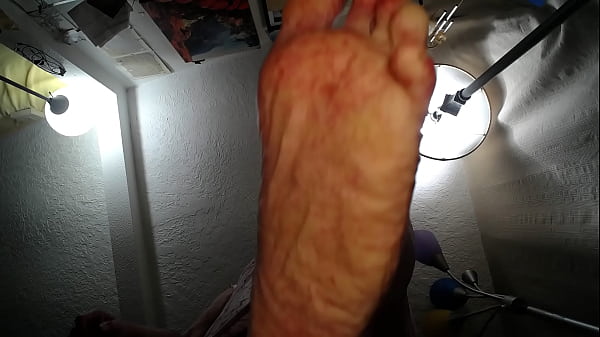 1109 DawnSkye1962in a fun new Giantess POV no panties atall