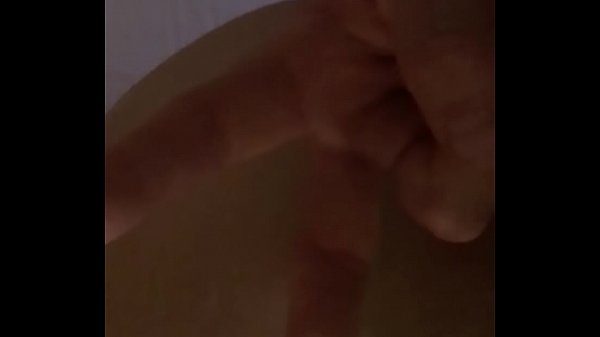 Aprovechando mi descanso ella lo disfruta mucho cuando la pongo en cuatro 