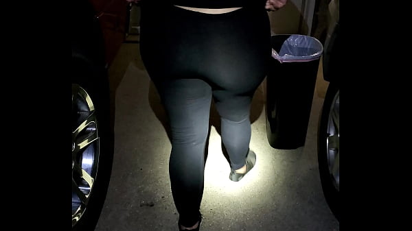 Pawg Neighbor Teasing Me thumbnail