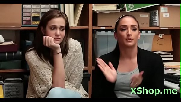 Lusty_girlie Sienna gets her cave checked up