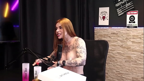 Play MP4 - Bateu o carro e ficou gravemente ferida&comma; al&eacute;m de abrir v&aacute;rias partes do rosto&comma; e criou uma m&uacute;sica - Ruiva Braba &lpar;SHEER&sol;RED&rpar;