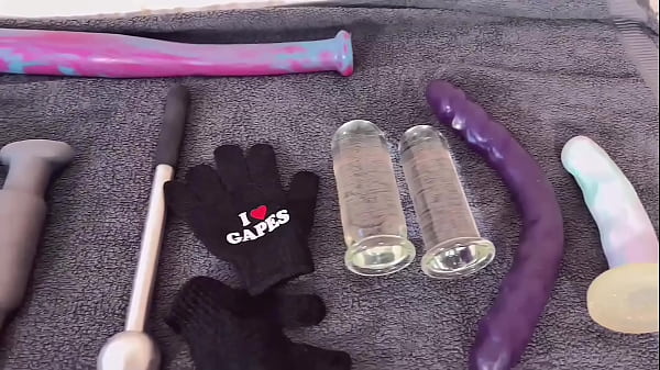 Nonton Clown Girl Lydia Blackhole Episode 3 thumbnail