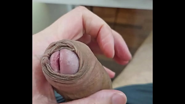 Play MP4 - BATENDO PUNHETA E GOZANDO GOSTOSO