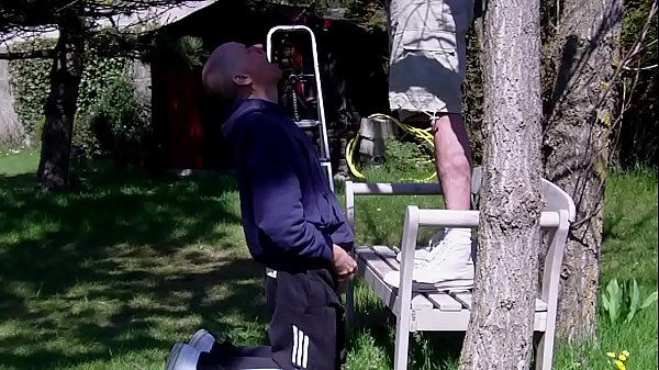 Play MP4 - pissfreak