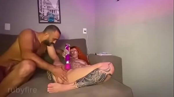 Safada queria prazer sentando na piroca com plug anal e vibrador no clitoris