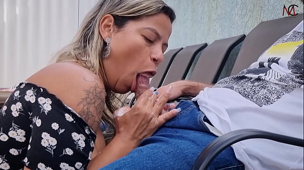 Play MP4 - Mamei e sentei em um desconhecido na sala de espera da cl&iacute;nica &excl;