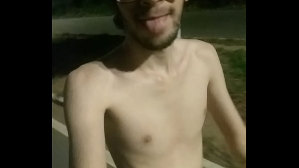 Viado Se Exibindo De Calcinha Na Estrada thumbnail