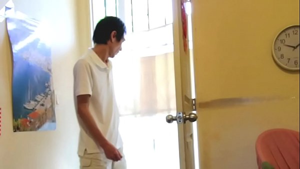 Play MP4 - 今天没有女人，只好自摸阴茎。