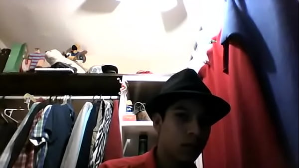 Brunnette hot guy striptease 