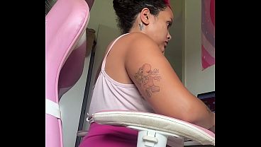 Home Office Workday Chubby Girl Natural Loud Farts Computer Desk Vibes 