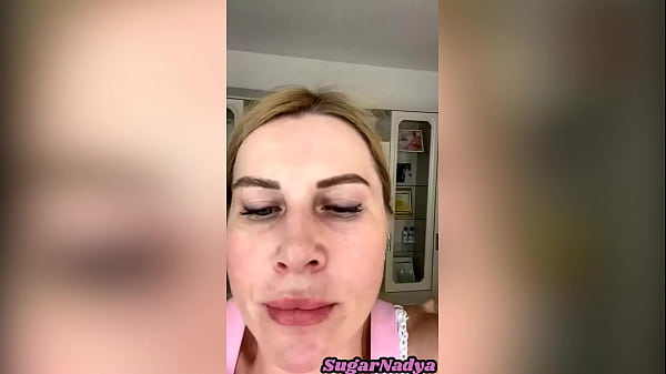 Depilation of a girl's pussy with her husband. He sits next to him and jerks off 