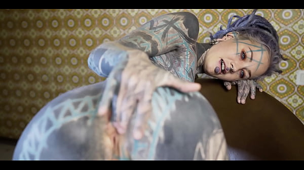 Tattooed teen puts her ass to the test on the fuck machine 