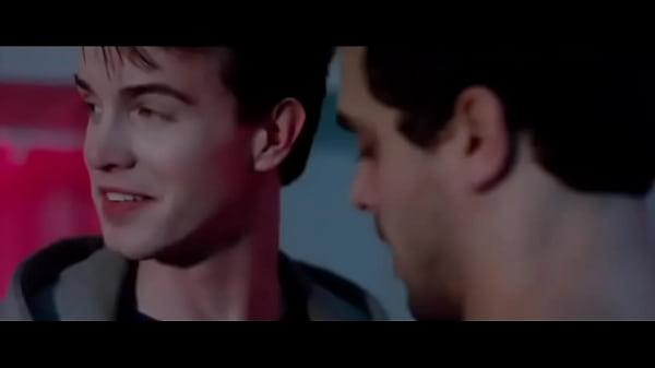 Gay Kiss from Mainstream Movies - #22 | gaylavida.com 