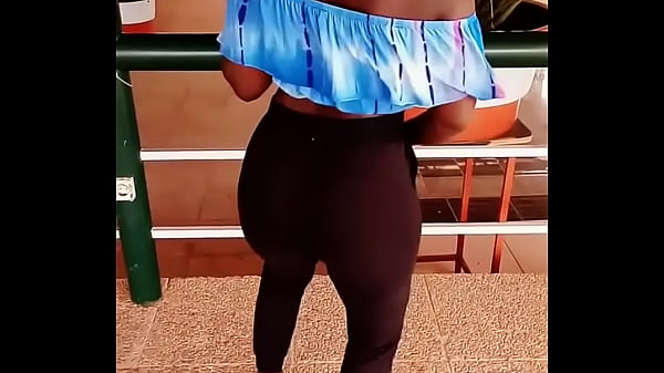A dan&ccedil_ar funana rebolando gostoso