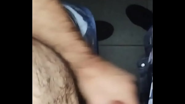 Play MP4 - Mamando o seguran&ccedil;a na guarita&period;