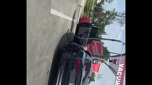 Big booty at_car was_pt 2