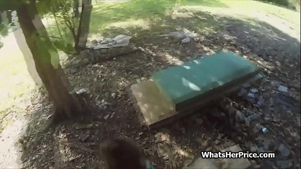 Sloppy bj for cash by big tit_in the park